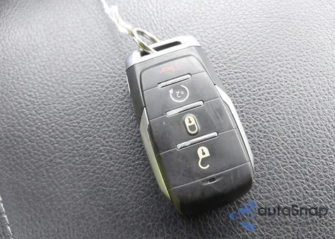 2022 Ram 1500 Big Horn 4X4 6'4 Box from USA, damaged, VIN 1C6SRFBT8NN445547